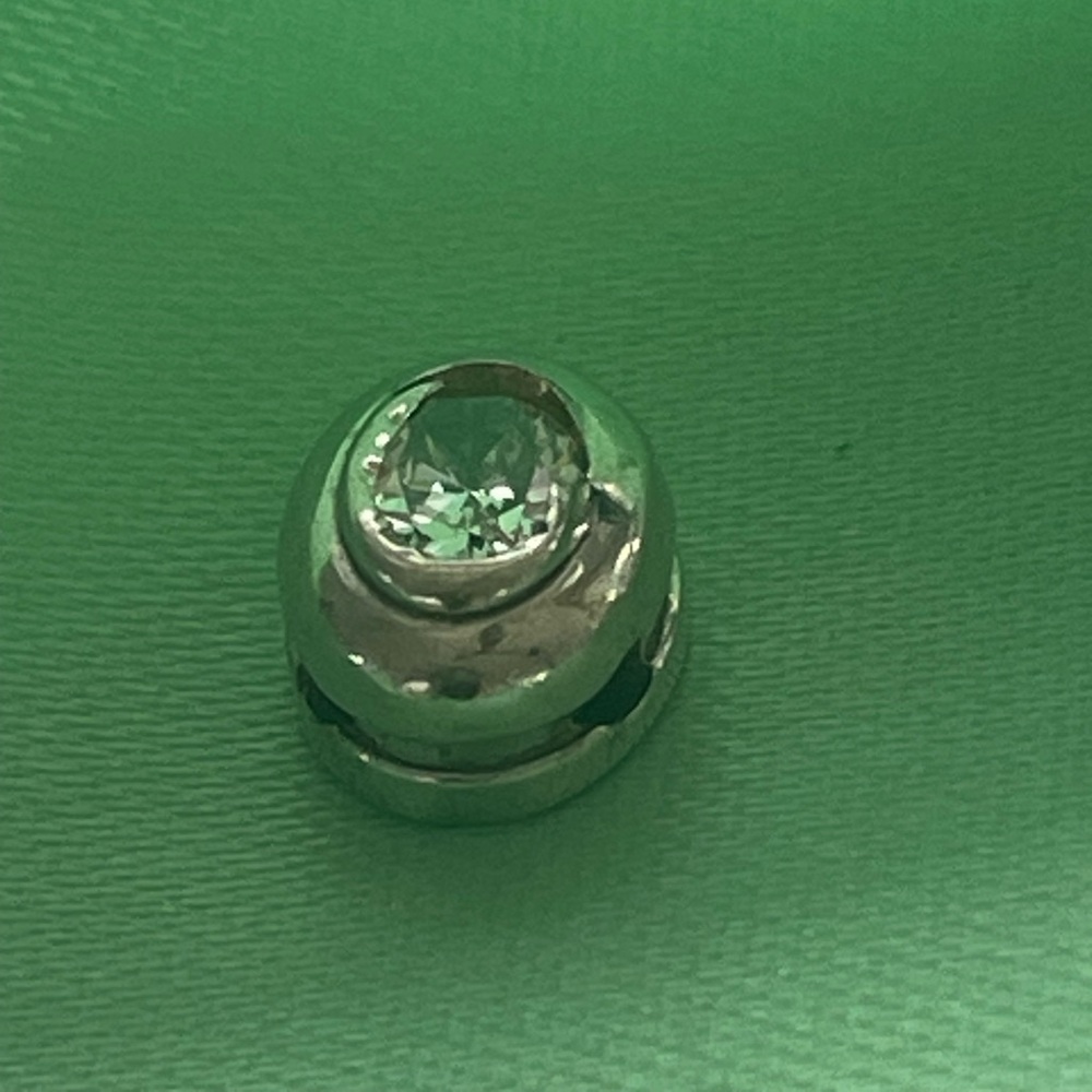 14k White Gold oval diamond pendent